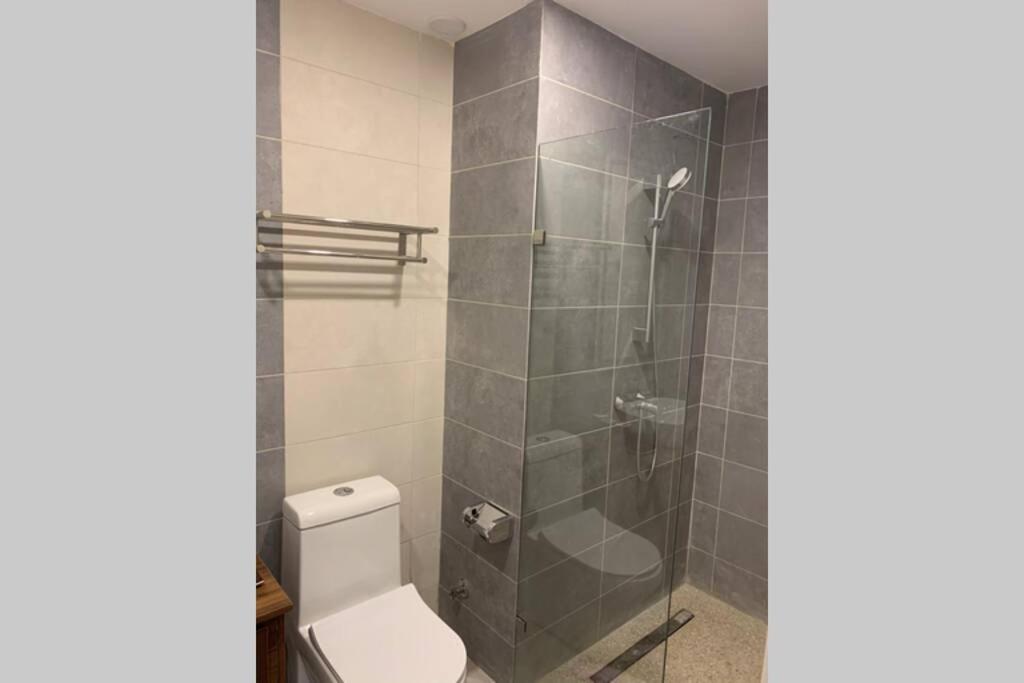 Forest View Luxury Apartment In 3Mins Walk To Beach Pool View Wifi Kololi Dış mekan fotoğraf